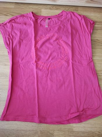 Tee shirt only play