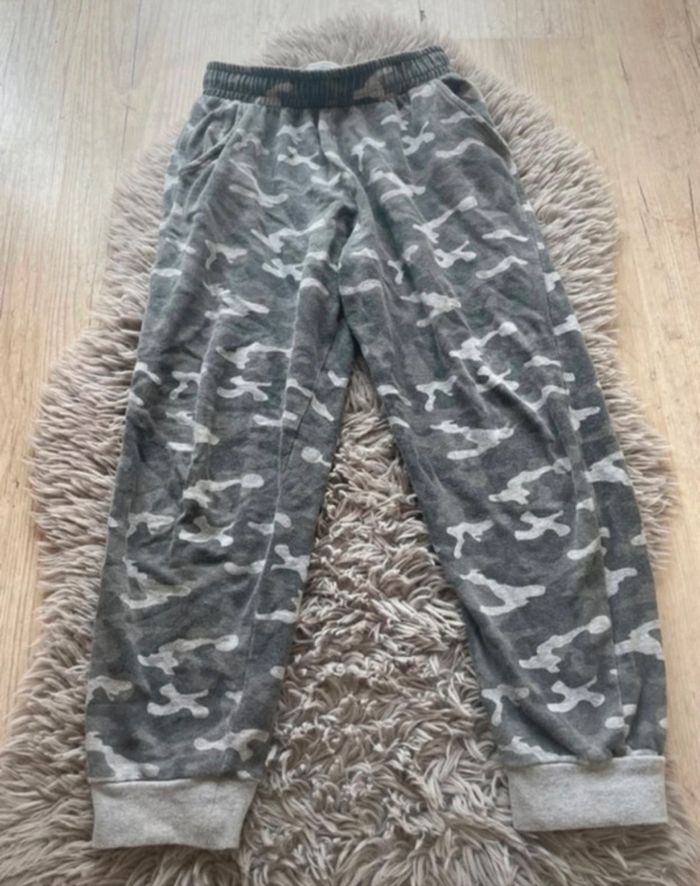 Lot de 2 joggings taille 8/10 ans - photo numéro 2
