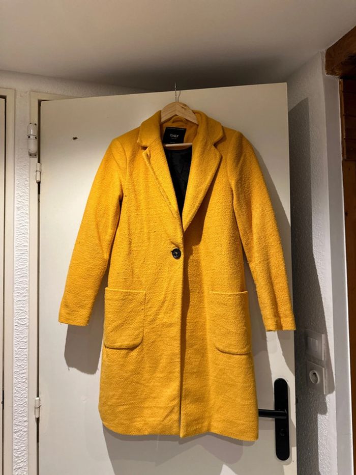 Manteau long jaune