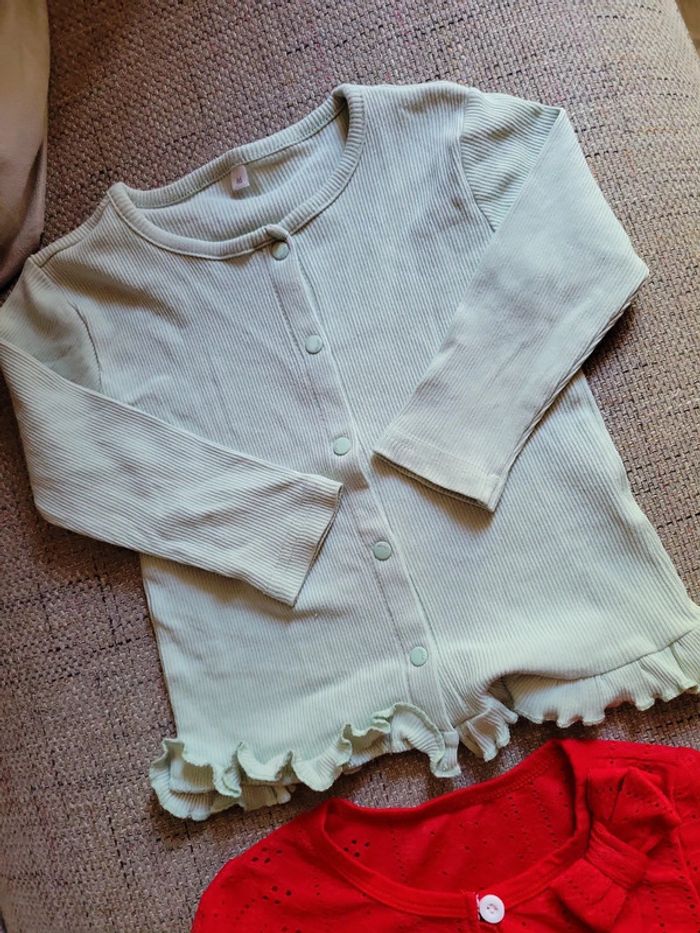 Lot 2 gilets sans marque - photo numéro 3