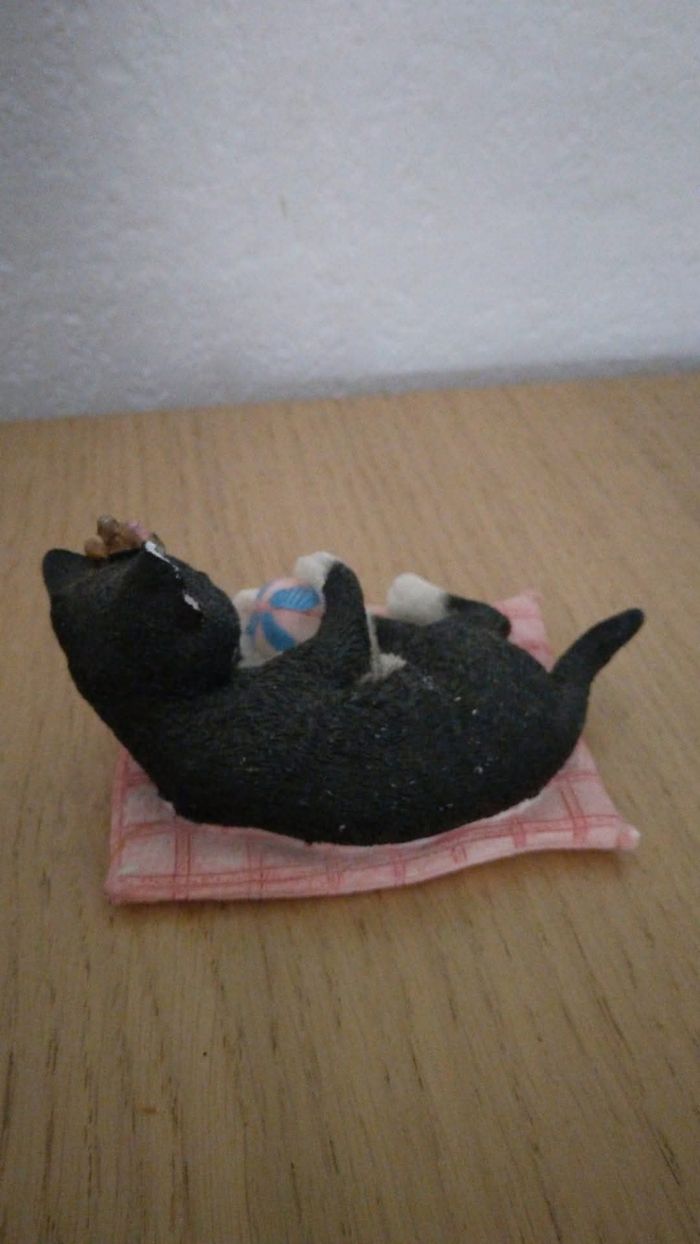 Petite figurine chat - photo numéro 2