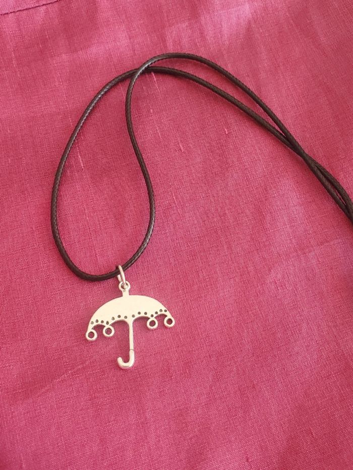 collier parapluie argentée - photo numéro 2