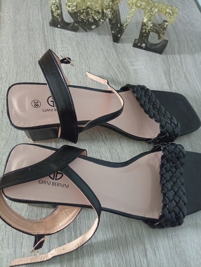 Jolie paire de sandales tressé p'tit talon - photo numéro 3