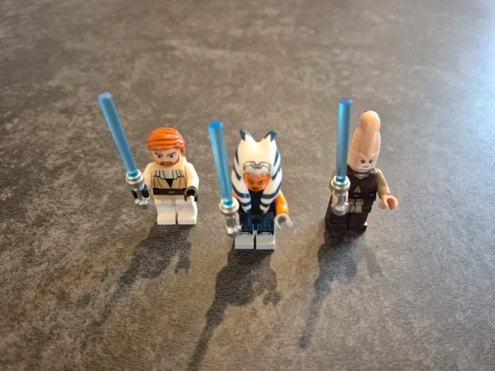 Figurines lego Jedi Obiwan Ashoka et Ki-Adi-Mundi star wars - photo numéro 5