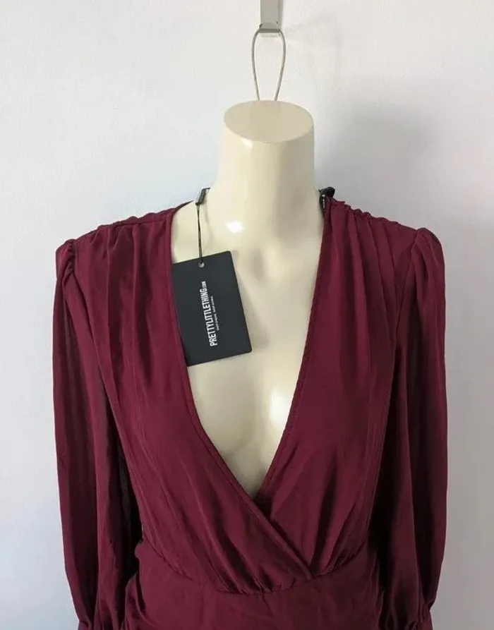 Robe neuve chic cocktail - Pretty little thing - taille 40 - photo numéro 3