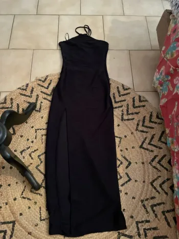 Robe moulante noire