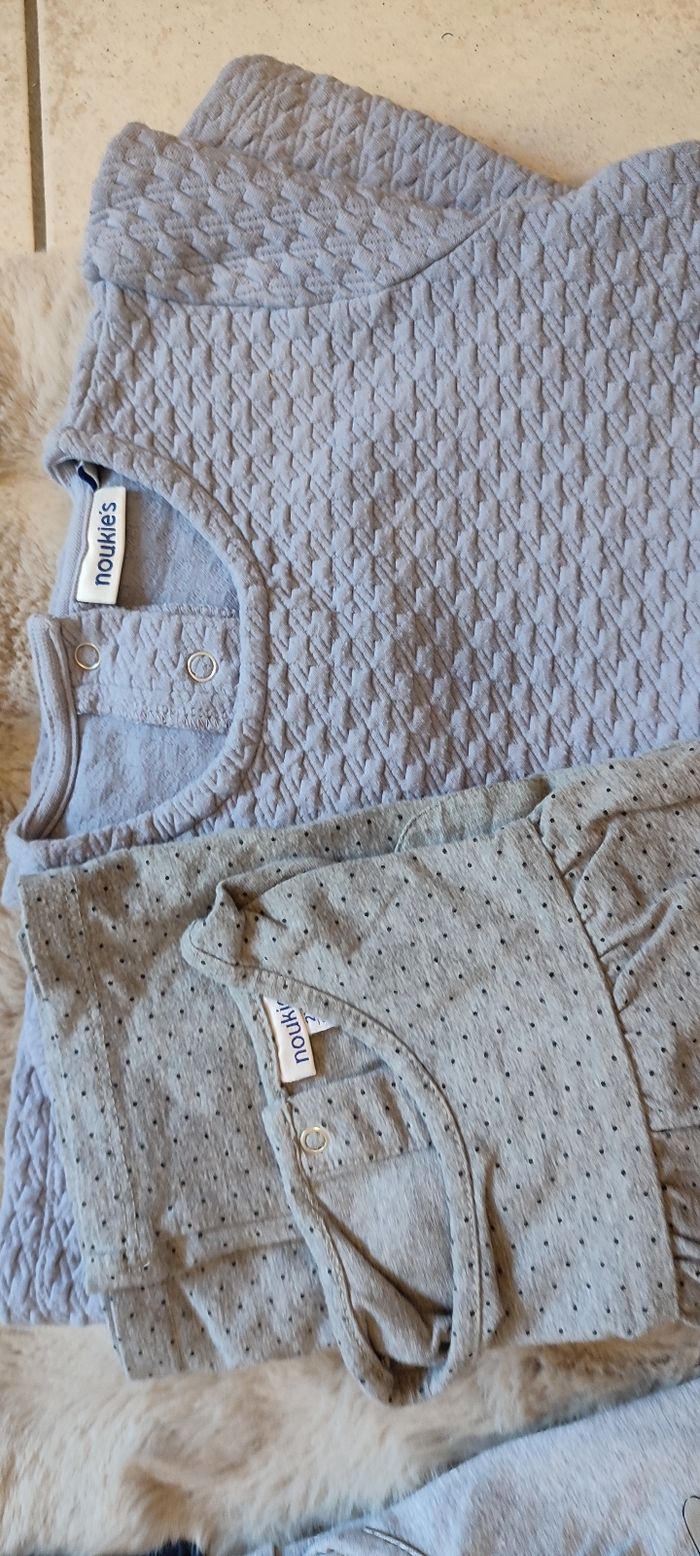 Lot vêtements fille 92cm - photo numéro 2