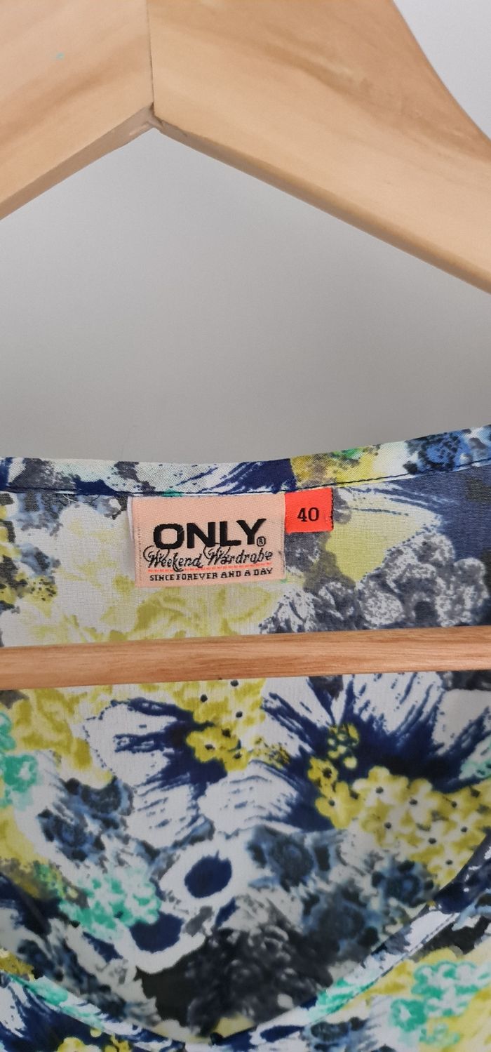 Blouse fleurie champêtre estivale Only taille 40 L - photo numéro 2