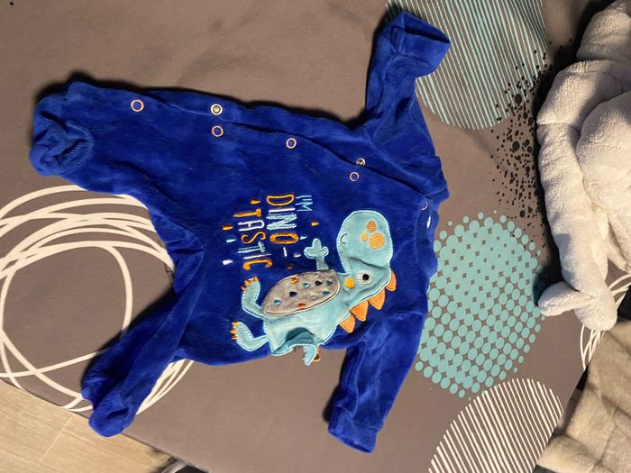 Vêtements de bébé taille 1 mois - photo numéro 8