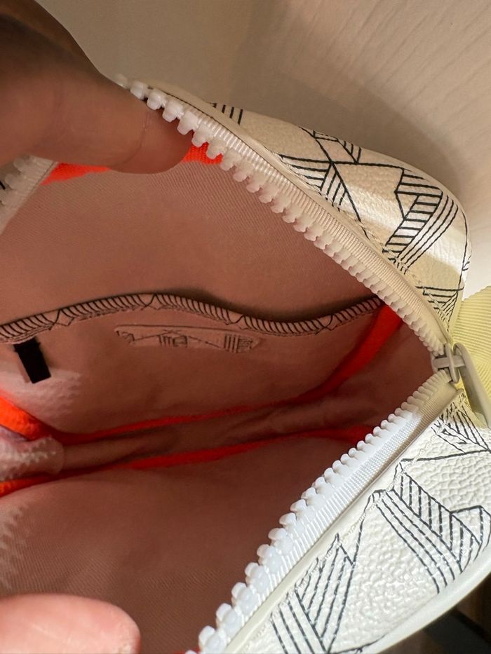 Sacoche Lacoste - photo numéro 6