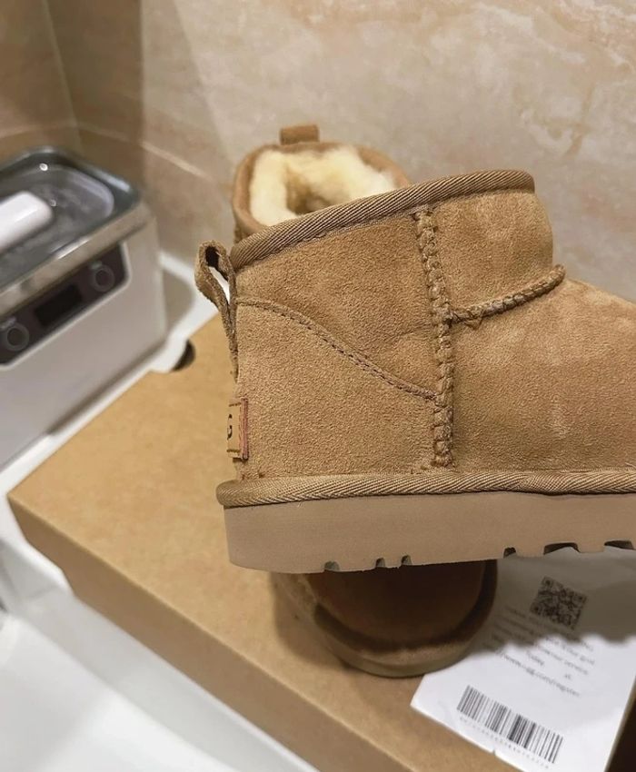 Bottes de neige Ugg mini Taille 39 - photo numéro 7