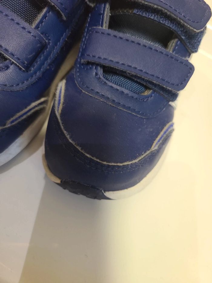 Baskets adidas taille 23 - photo numéro 6