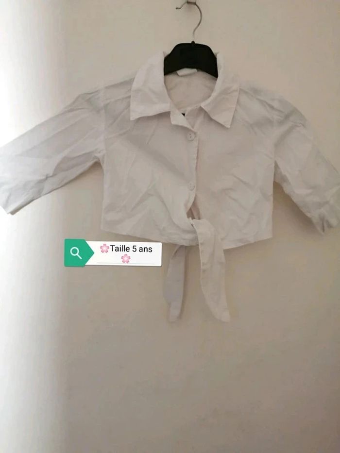 🌸Chemise blanche qui se noue Taille 5 ans🌸