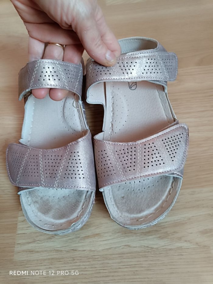 Nu-pieds rose argenté cuir " Damart " piedical p.37 - photo numéro 2