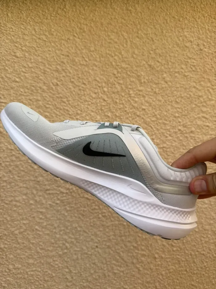Nike Quest 5 – Running & Lifestyle | Neuves | Taille 46 | Coloris Photon Dust - photo numéro 4