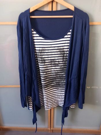 Blouse / T-Shirt Taille 46/48