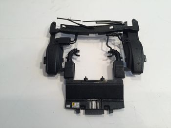 Support moteur pièce détachée miniature Ferrari 550 maranello 1996 1/18 burago #A16