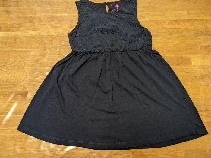 Robe fille été 9-10 ans 140 cm YD très bon état - photo numéro 2