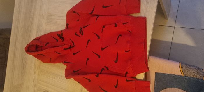 Vends lots sweats à capuche garçon - photo numéro 2