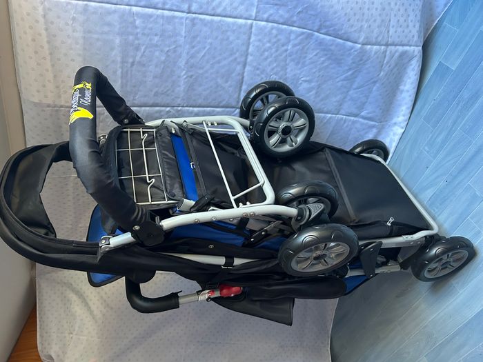 Poussette 3 places neuve - photo numéro 6