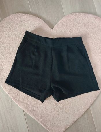 Short noir