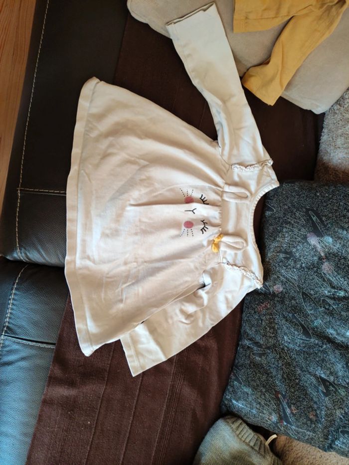 2 tuniques fille 18 mois - photo numéro 3