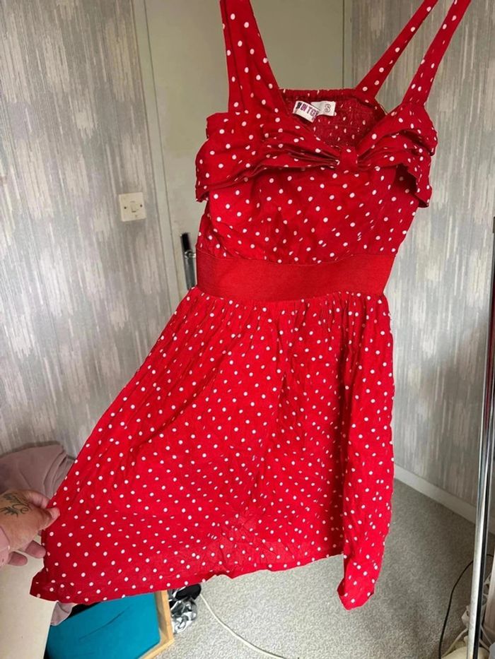 Blouse à pois taille 36 marque Jennyfer •