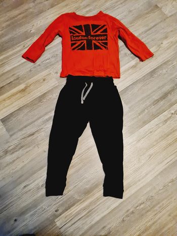 Ensemble jogging et Tee-shirt 3 ans