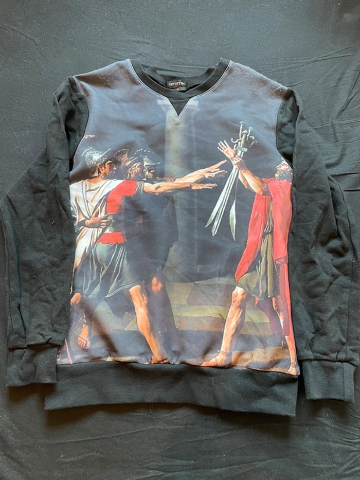 Sweat noir et scène antique taille S