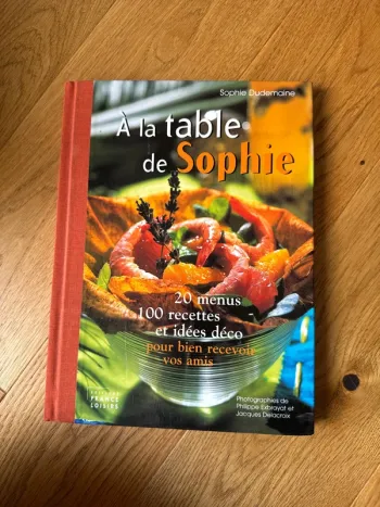 Livre à la table de Sophie