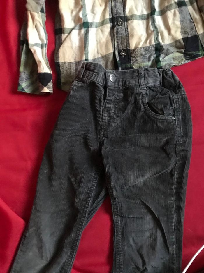 Lot de 5 vêtement enfants taille 5 ans - photo numéro 18