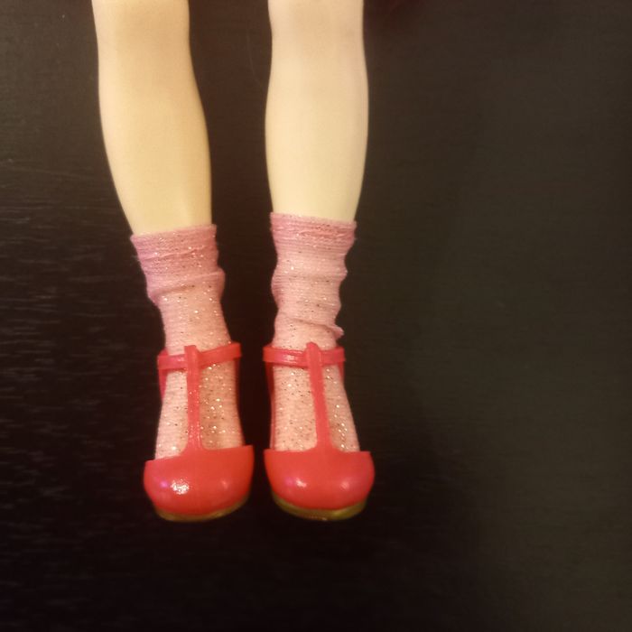 Poupée Rainbow High Stella - photo numéro 6