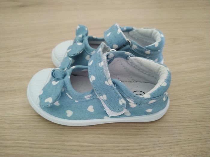 Chaussures T19 - photo numéro 2