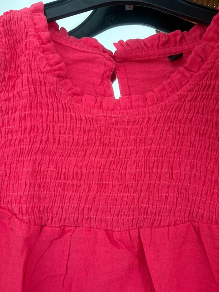 Joli top sans manches couleur framboise - photo numéro 2