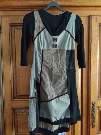 Robe mi-longue asymétrique