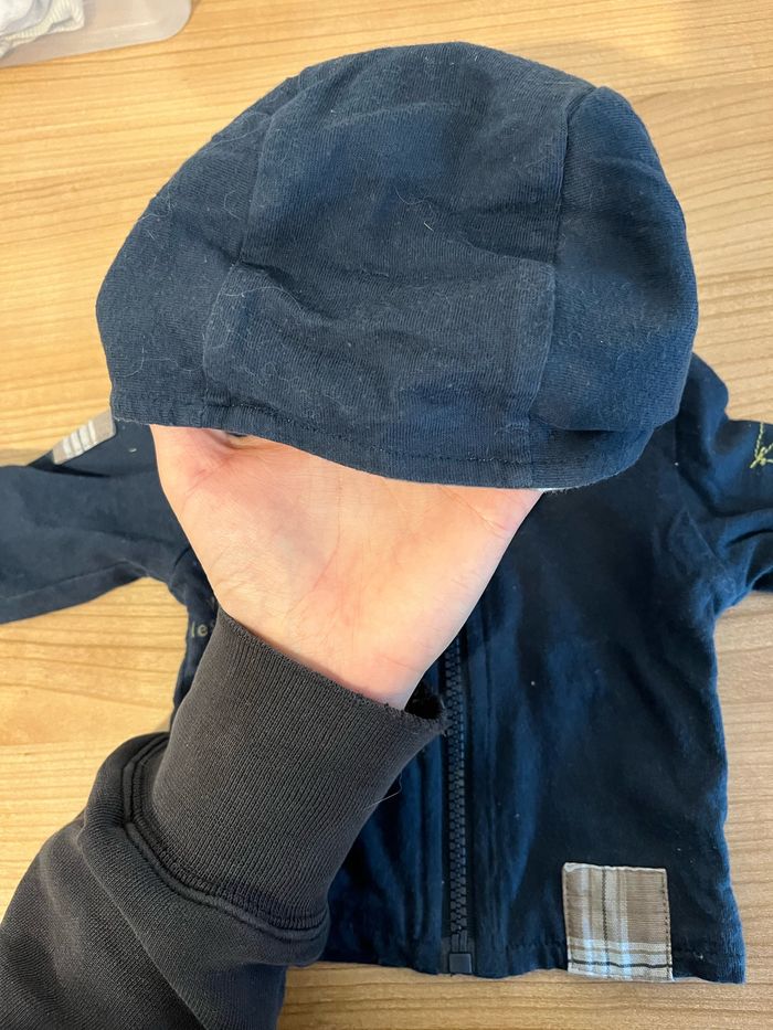 Petit gilets à capuche bébé réversible - photo numéro 2