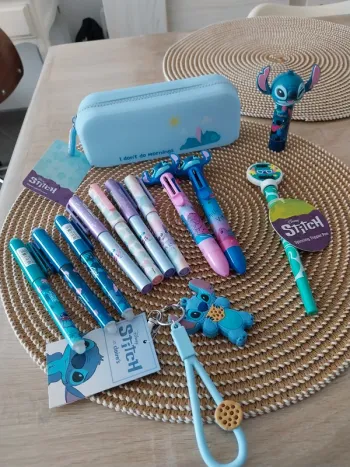 Gros lots fournitures scolaires Stitch