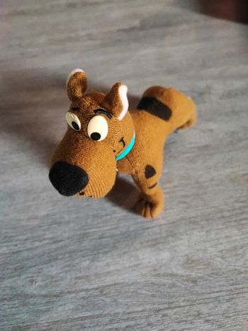 Peluche Scooby Doo 20 cm de long