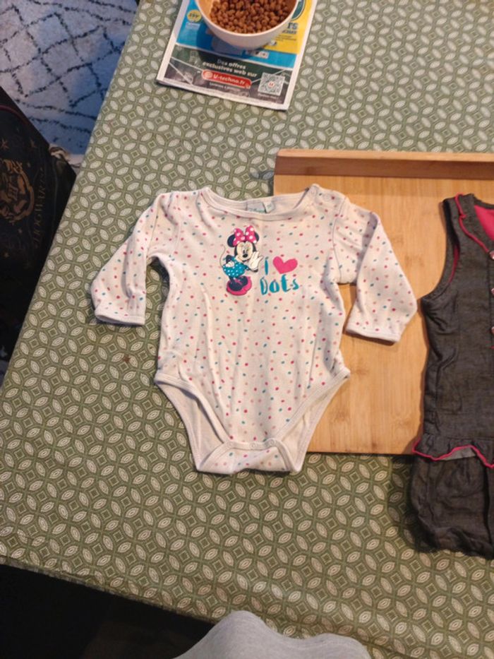 Robe et body Disney taille 9m - photo numéro 2