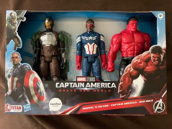 3 figurines MARVEL captain america