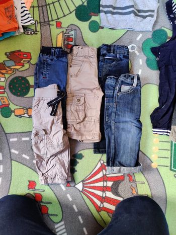 Pantalons/ jogging/salopette  9 mois