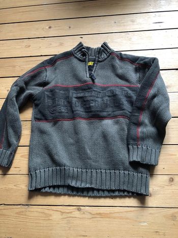 Pull chaud CAT