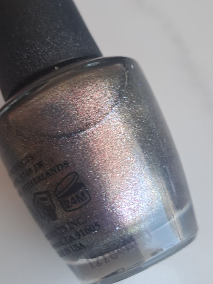 ✨ VERNIS OPI – THE WORLD IS NOT ENOUGH ✨ - photo numéro 3