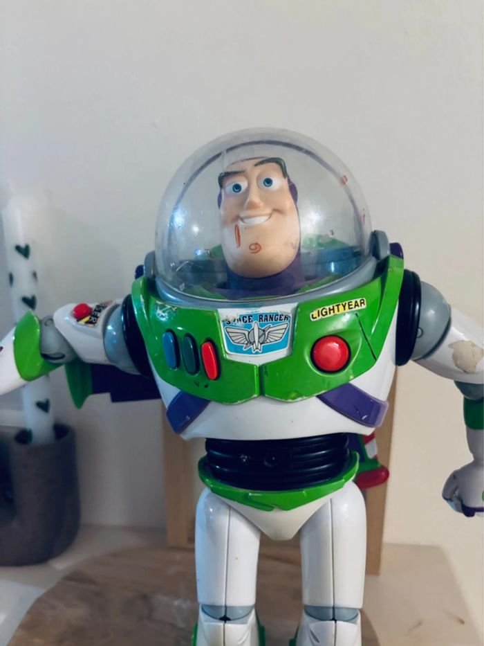 Grand jouet figurine  buzz l éclair toys story - photo numéro 3