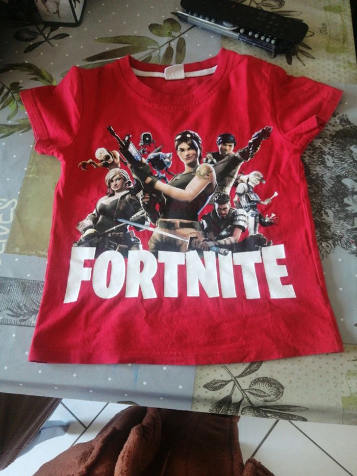 Tee shirt manche courte fortnite T. 130