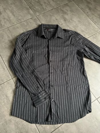Chemise gris foncé