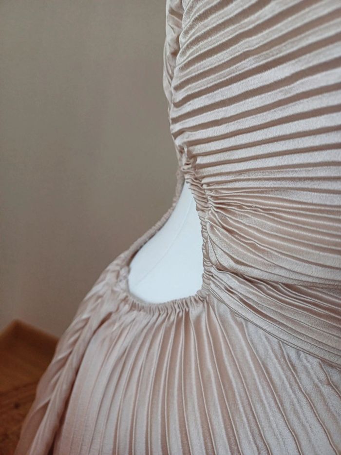 Robe longue dorée asymétrique Copperose taille S 36 - photo numéro 4