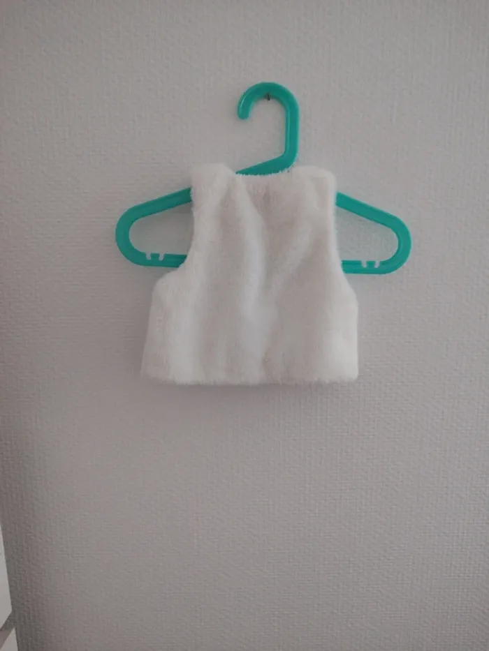 Gilet sans manches taille 3 mois neuf - photo numéro 3