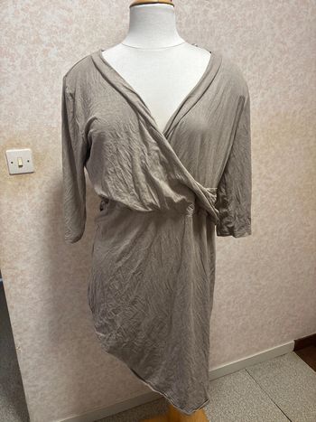 Robe style suédine taille 46 marque grandiose