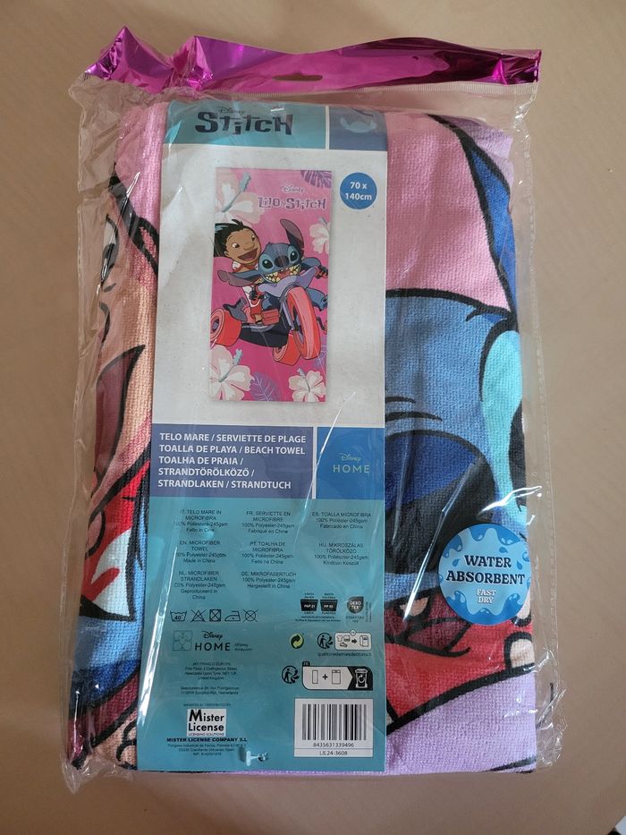 🌺Neuf🌺 Drap de bain Stitch